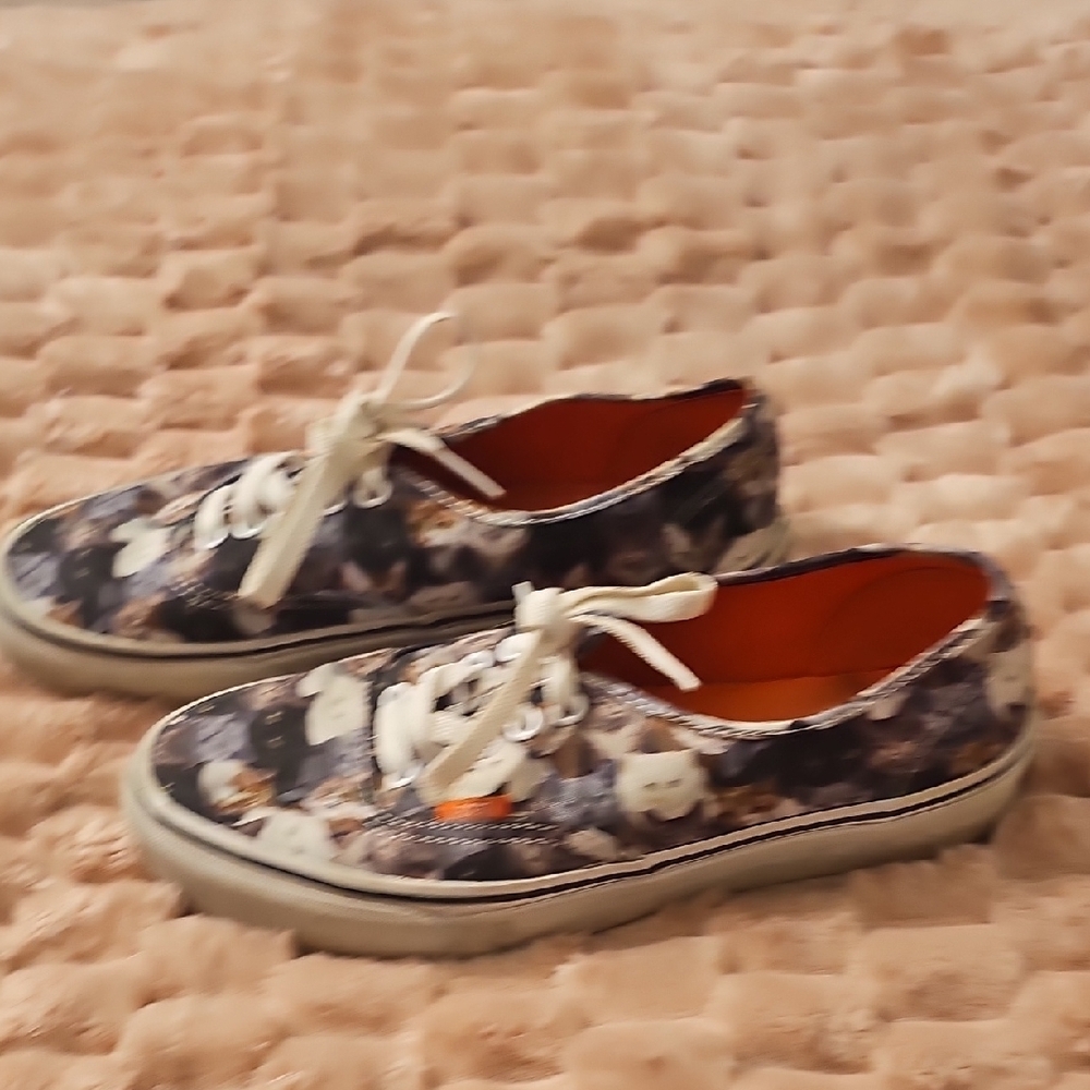 Cat Print Canvas Sneakers